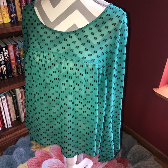 Merona Sheer Green Long Sleeve Blouse Size Large - Picture 2 of 6